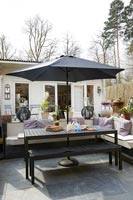 Outdoor entertaining space