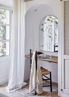 Dressing table in alcove