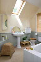 Bathroom with tongue and groove panelling