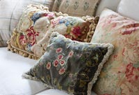 Patterned cushions