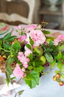 Table decoration with Roses and apples
