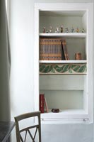 Wall alcove with shelves