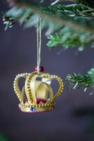 Detail of crown Christmas tree decoration