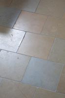 Stone tiling 