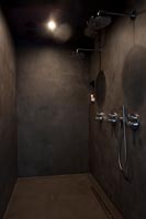 Concrete shower room 