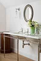 Classic marble sinks in bathroom 
