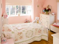 Child's country bedroom