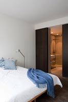 Modern bedroom with en suite 
