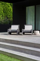 Modern outdoor lounge chairs