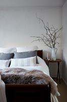 White country bedroom detail 