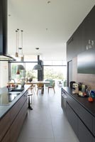 Modern Kitchen and dining room 