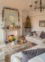 Country living room at Christmas time