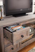 Organised television cabinet