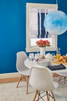 Blue and white modern dining room 