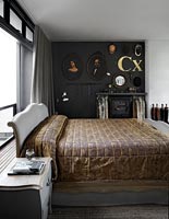 Classic masculine bedroom 