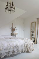 Country bedroom detail 