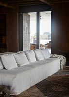Cosy white sofa 