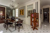 Classic eclectic dining room 