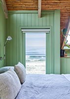 Bedroom with sea views 