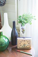 Vintage clock and vases 