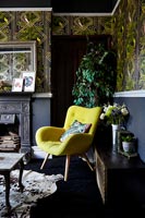 Vintage furniture in eclectic living room 
