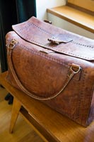 Brown leather bag 