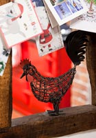 Ornamental metal hen 