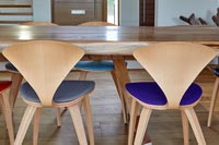 Kitchen table and chairs detil