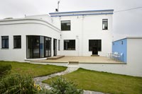 Cornish art deco styled house 