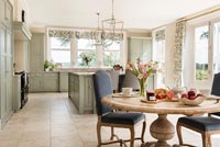 Country kitchen and dining room 
