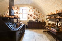 Traditional kitchen, Chenonceau castle. Loire. France