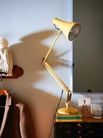 Rustic side lamp 