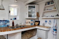 Mediterranean style cottage kitchen 