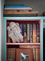 Classic bookcase detail 