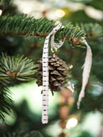 Christmas tree detail 