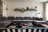 Black, white and grey modern living room 