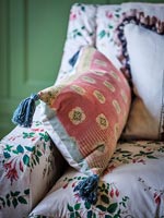 Detail of patterned cushions 