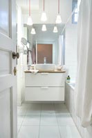 Modern white bathroom 