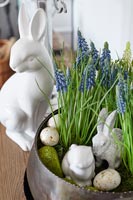 Decorative spring container and Easter decorations 
