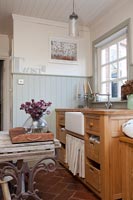 Small country kitchen 