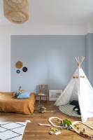 Play tent in chidrens bedroom