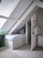 Coastal themed loft bedroom