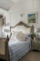 Classic style country bedroom