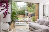 Contemporary Living room/kitchen extension

