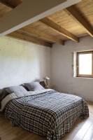 Minimal country bedroom