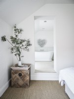 White Bedroom with En suite bathroom 