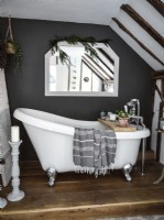 Country Style Bathroom 