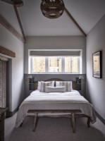 Mid-century Barn style Bedroom 