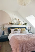 Modern pink and white bedroom 