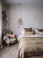 Detail of Neutral Plaster wall Bedroom 